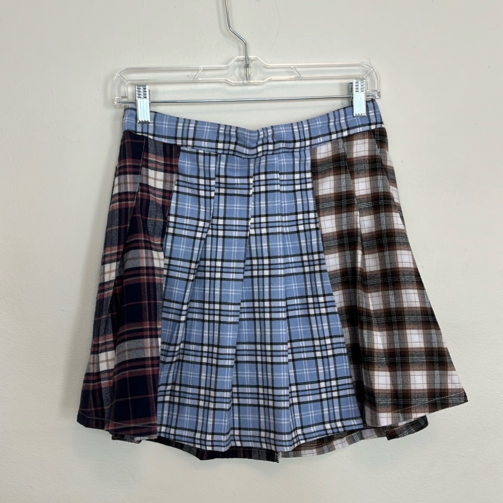 Women’s Hollister Skirt. Pleated, plaid and multicolor.